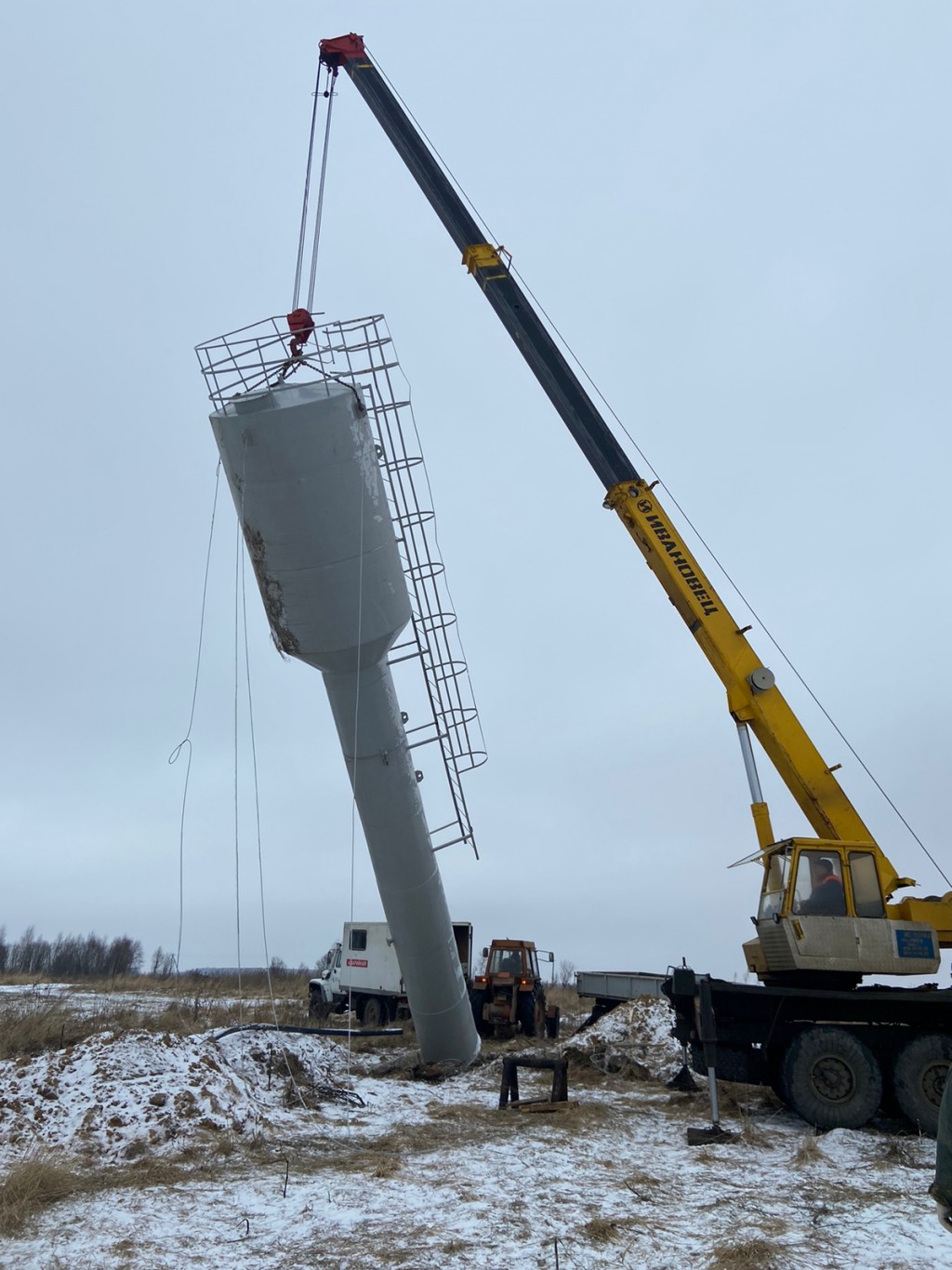 Новости » Новая водонапорная башня появилась в деревне Глазково. ГП  