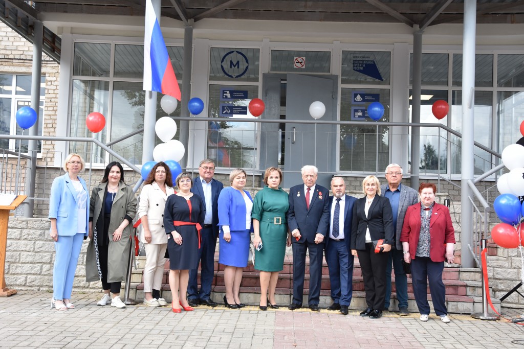 Сайт калужского строительного техникума. Техникум ККСТ Калуга. Коммунально строительный колледж Тула. Техникум Ципулина Калуга. Строительный колледж Калуга.